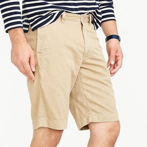 J.Crew Garment-Dyed Cotton 10.5” Shorts in Khaki Size Large